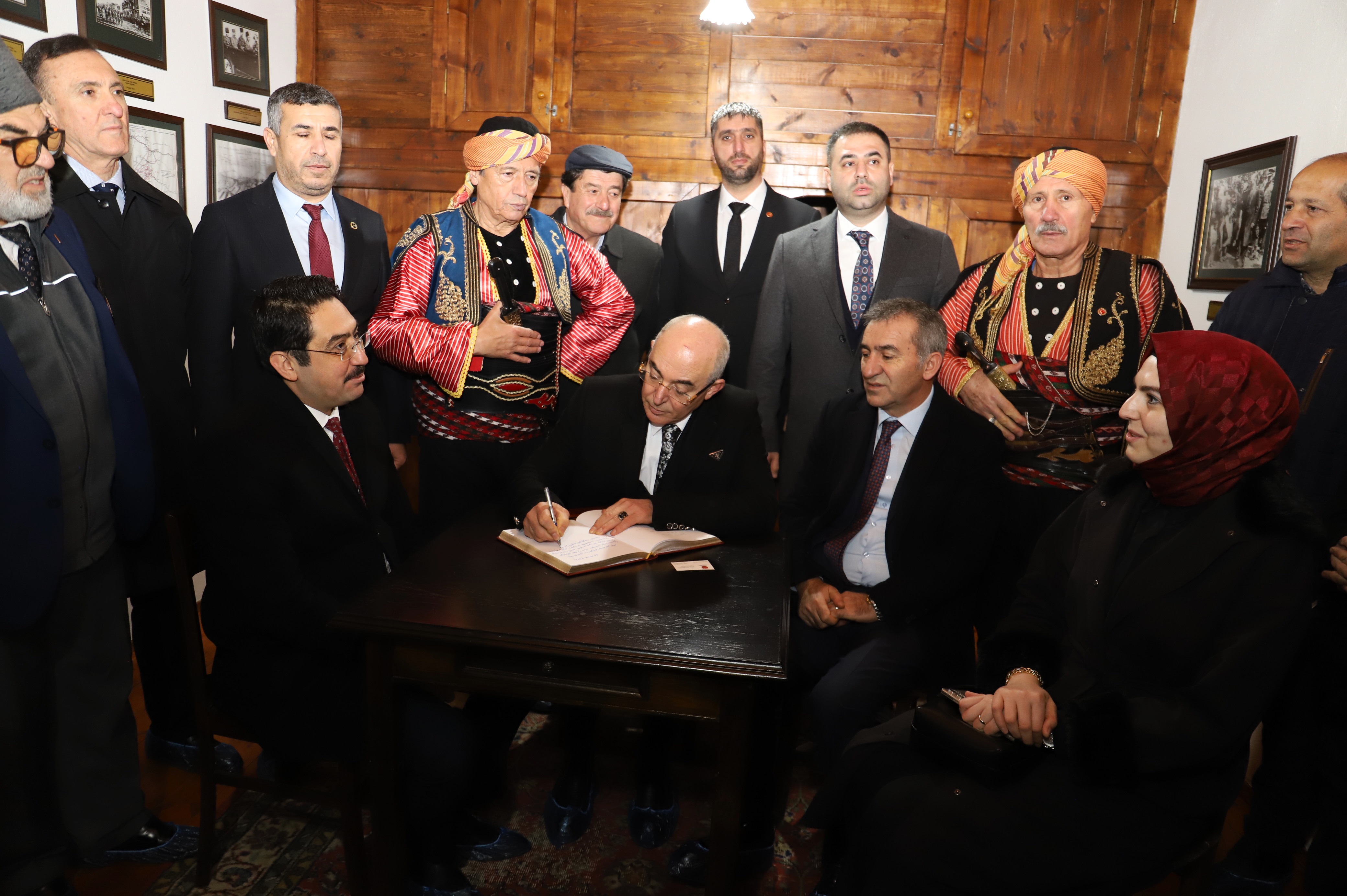 Beynamda Seymenli  (73)
