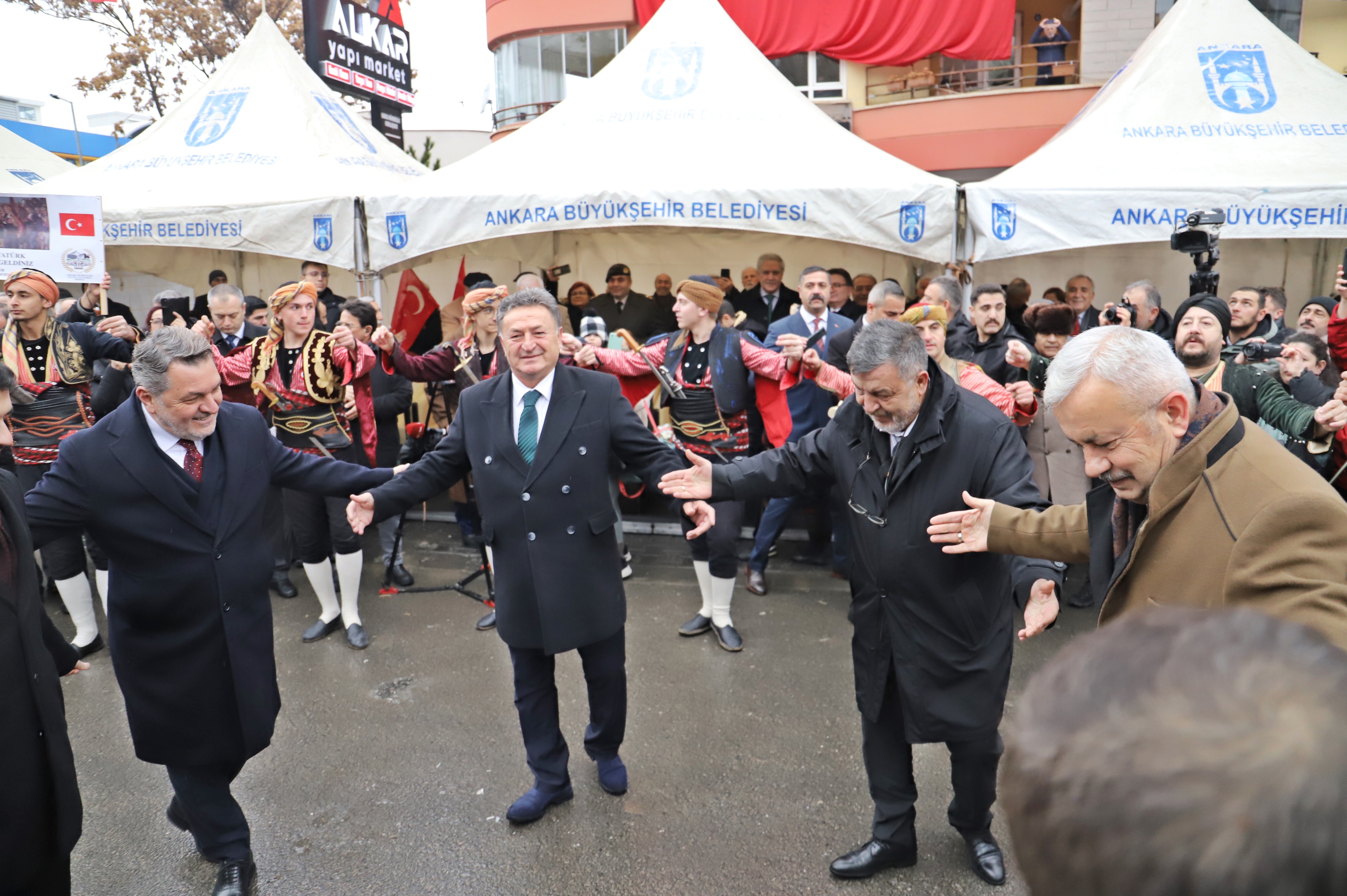 Dikmen’de  (66)