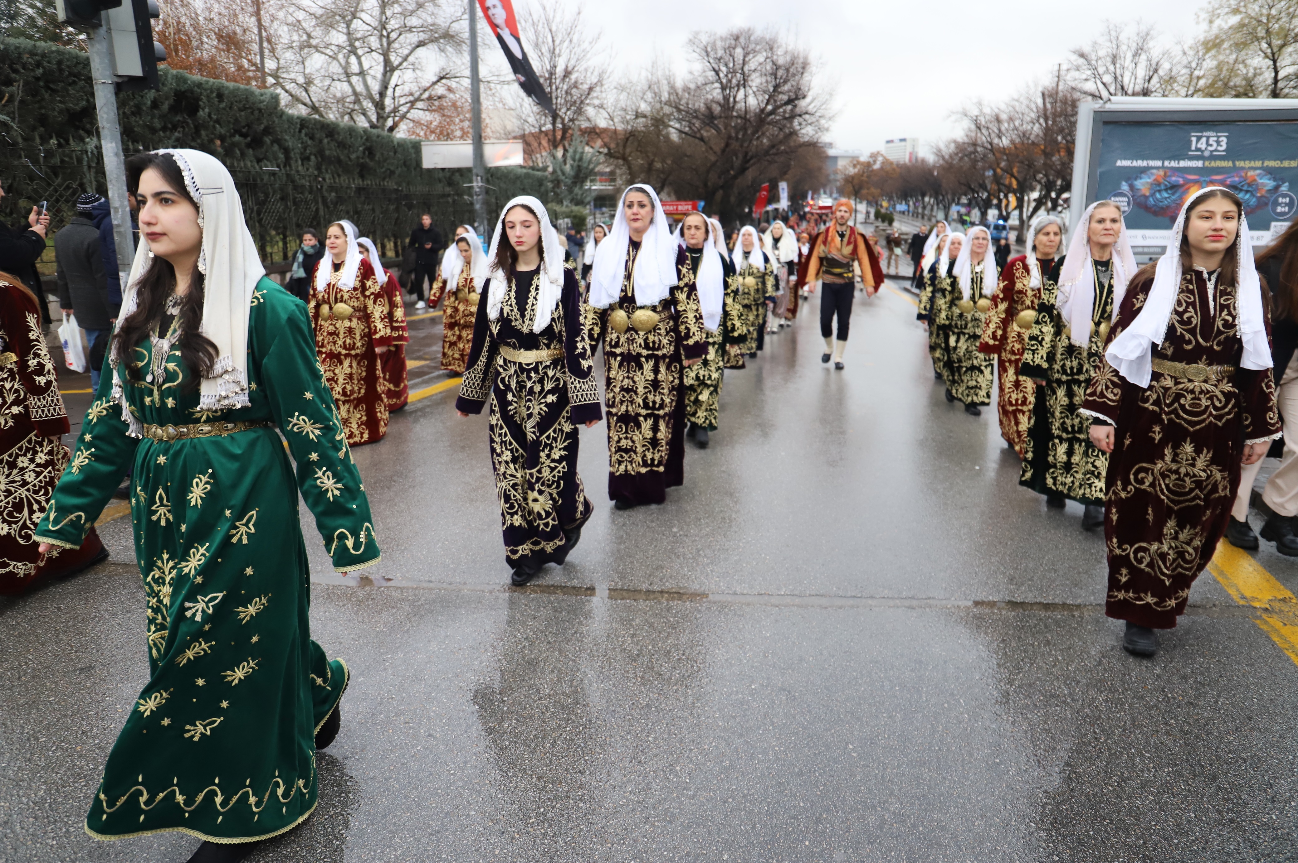 KORTEJ (30)
