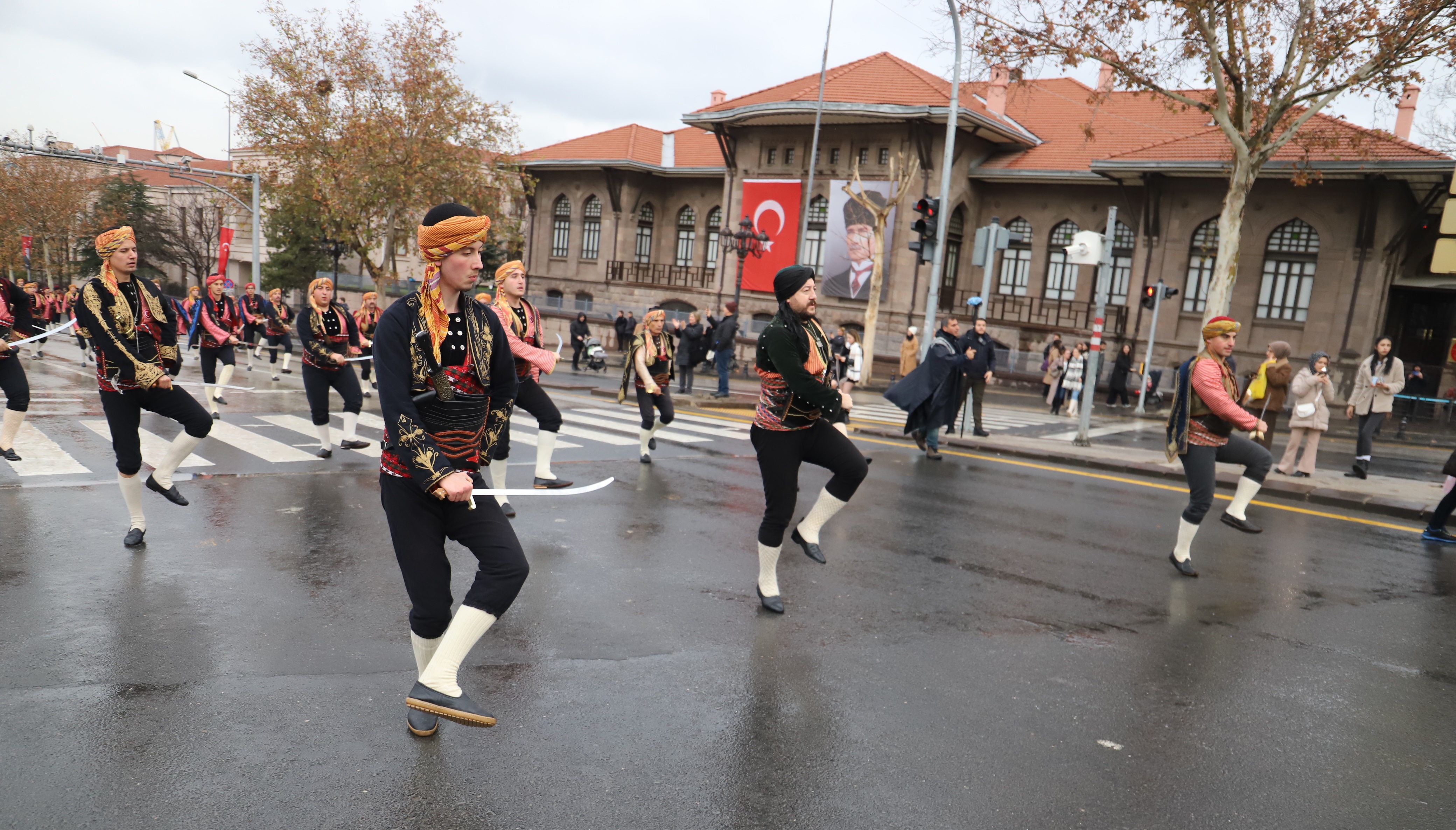 KORTEJ (34)